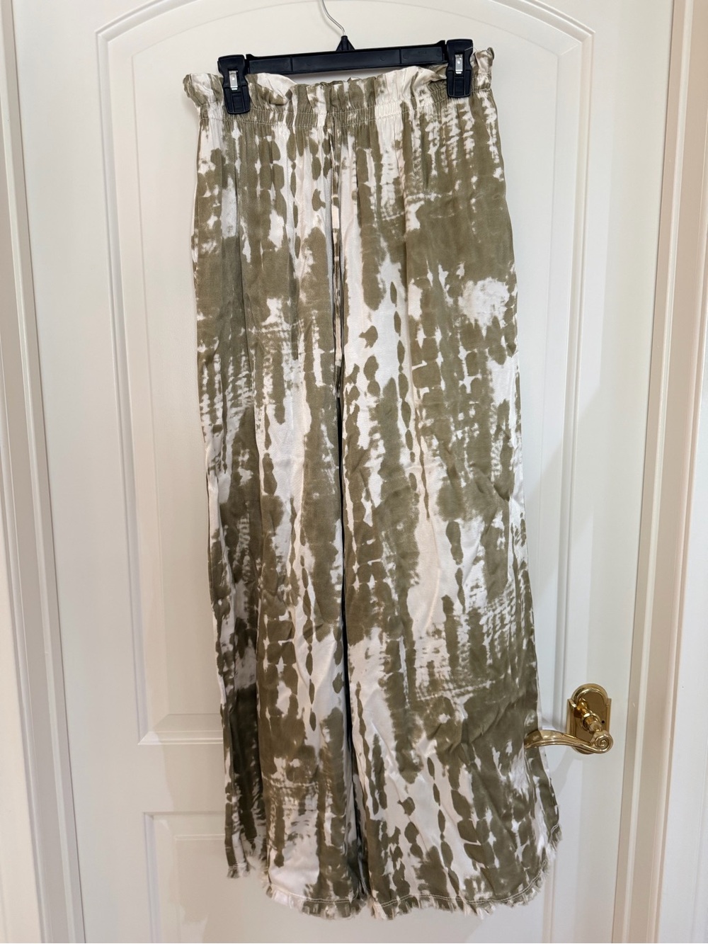 Venti6 Wide Leg Tie-Dye Pants in Olive & White